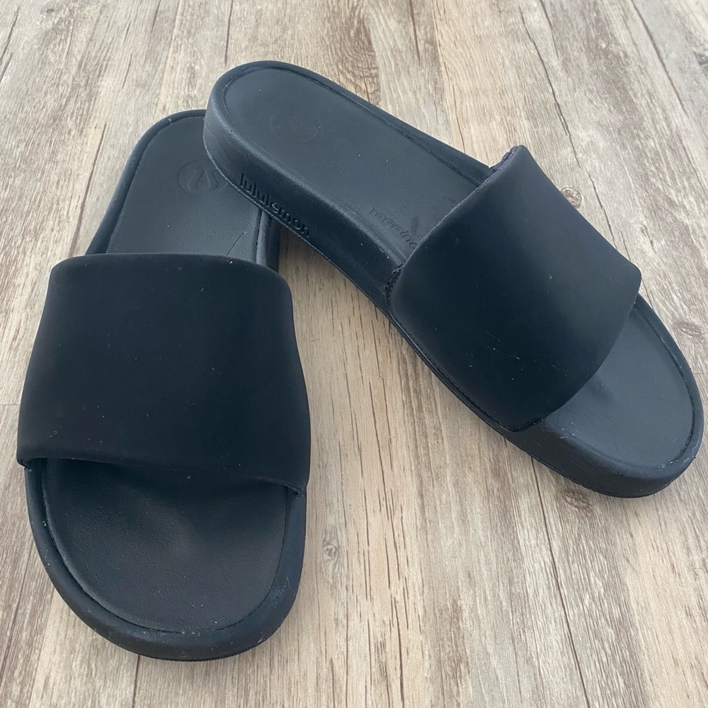 lululemon restfeel slides